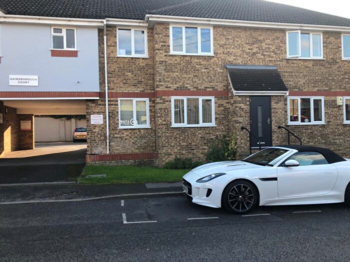 2 Bedroom Flat To Rent In Gainsborough Court, Great Eastern Road, Warley, Essex, CM14