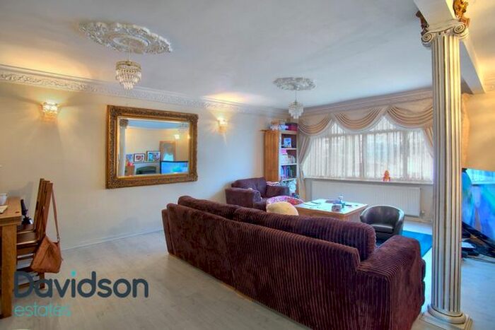 4 Bedroom Link Detached House To Rent In Anstruther Road, Edgbaston, Birmingham, B15