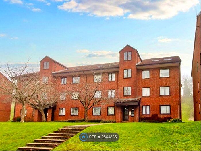 1 Bedroom Flat To Rent In Tippett Rise, Reading, RG2