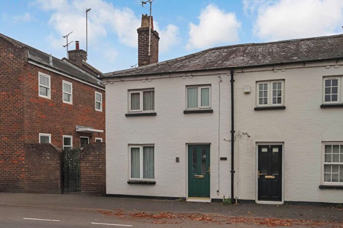 2 Bedroom Semi-Detached House To Rent In Railway Cottages, Tring, HP23