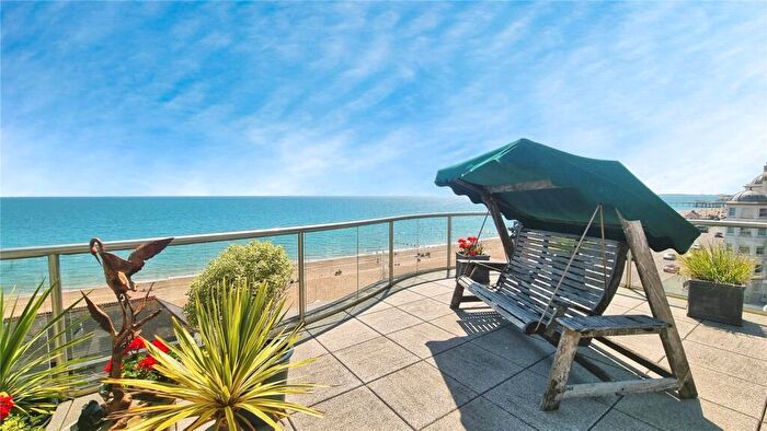 2 Bedroom Apartment For Sale In The Esplanade, Bognor Regis, West Sussex, PO21