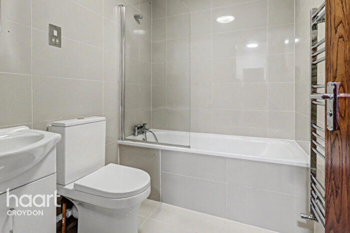 1 Bedroom Flat For Sale In Epsom Road, Croydon, CR0