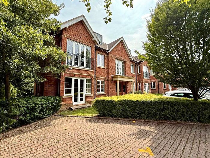 2 Bedroom Flat To Rent In Christine Ingram Gardens, Bracknell, Berkshire, RG42