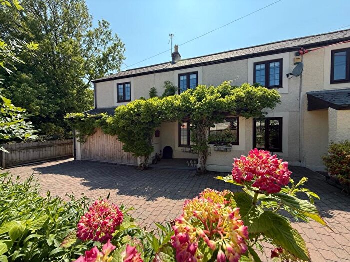 4 Bedroom Semi-Detached House For Sale In Caerleon Road, Llanfrechfa, Cwmbran, NP44