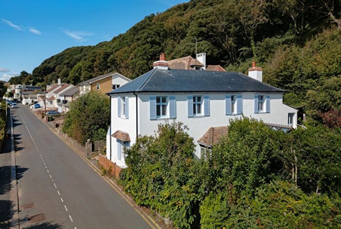 4 Bedroom Detached House For Sale In Radnor Cliff, Sandgate, CT20