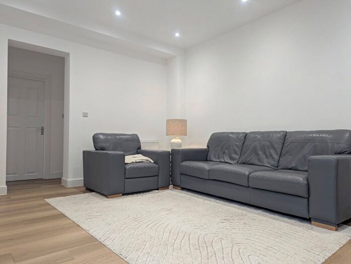 1 Bedroom Property To Rent In Mount Hill Road, Hanham, Bristol, Gloucestershire, BS15