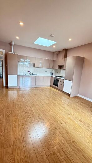 1 Bedroom Flat To Rent In Wildfell Road, London, SE6