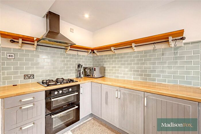 2 Bedroom End Of Terrace House For Sale In Tomswood Hill, Ilford, IG6