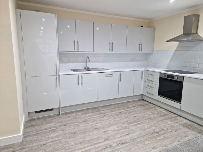 3 Bedroom Flat To Rent In High Town Road, Luton, LU2