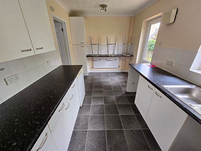 2 Bedroom End Of Terrace House For Sale In Commodore Road, Oulton Broad, NR32