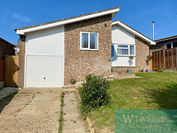 3 Bedroom Detached Bungalow For Sale In St. Edmunds Walk, Wootton Bridge, Ryde, PO33