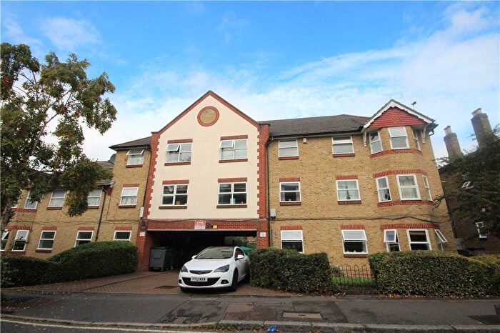 2 Bedroom Flat To Rent In Elmcourt Road, London, SE27