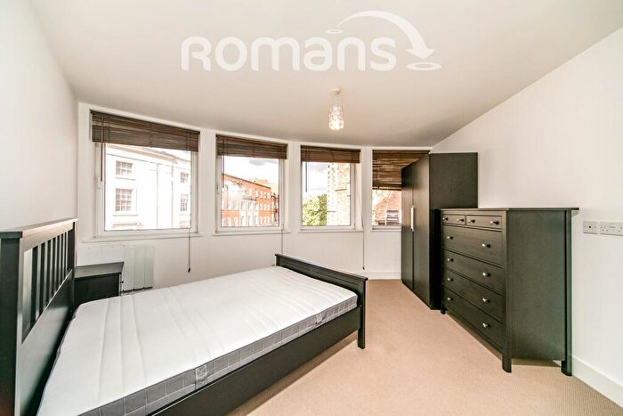 2 Bedroom Flat To Rent In Sussex House, The Forbury, Reading, RG1