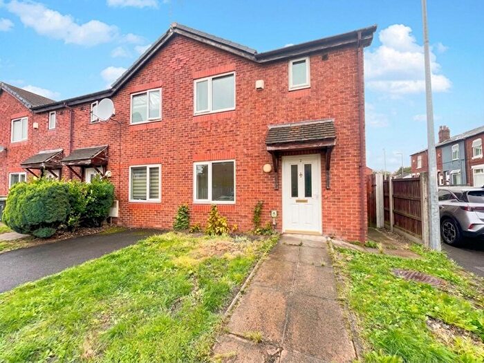 3 Bedroom Terraced House For Sale In Peardale Close, Eccles, M30