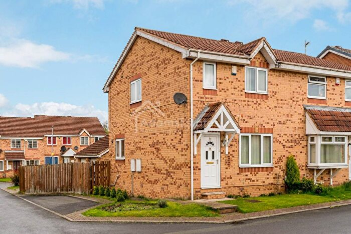 3 Bedroom Semi Detached House To Rent In Maizebrook, Dewsbury, WF13