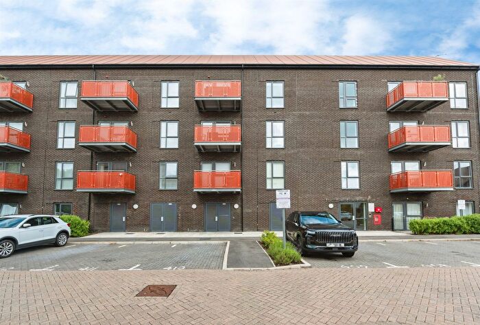 1 Bedroom Flat For Sale In Buttermere Way, West Thurrock, Grays, RM20