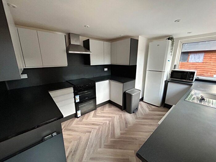 6 Bedroom Property To Rent In Oak Tree Lane, Selly Oak, Birmingham, B29