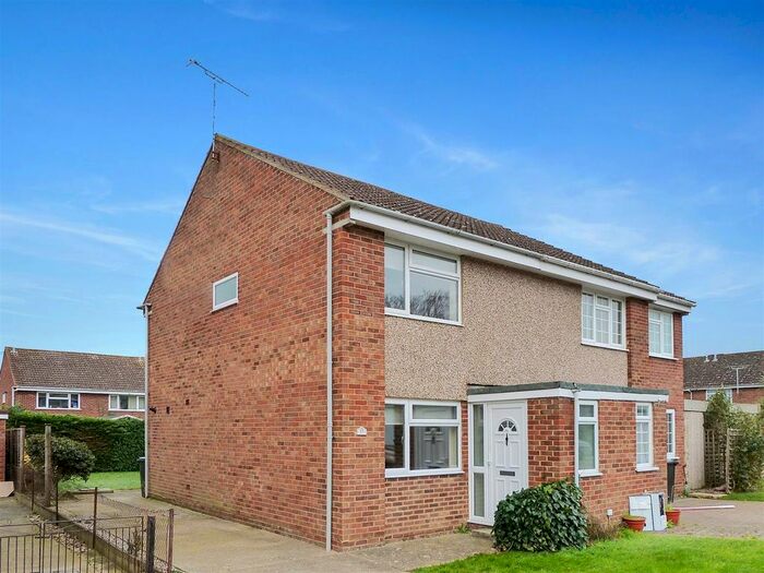 2 Bedroom Semi-Detached House To Rent In Stanley Close, Staplehurst, Tonbridge, TN12