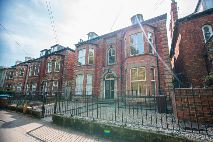 1 Bedroom Flat To Rent In Flat, Westbourne Avenue, HU5