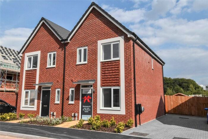 3 Bedroom Semi-Detached House To Rent In Hodington Way, Cofton Hackett, Birmingham, Worcestershire, B45