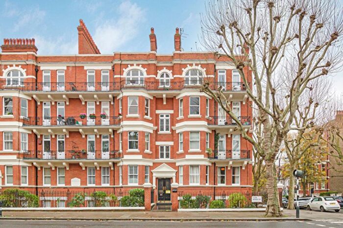 3 Bedroom Flat To Rent In Elgin Avenue, London, W9