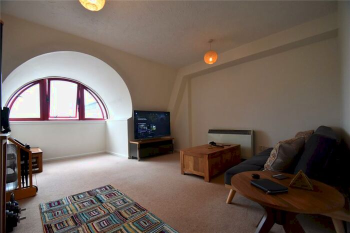 1 Bedroom Apartment To Rent In Penn House, Station Road, Gerrards Cross, SL9