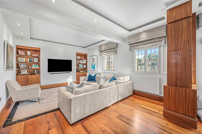 3 Bedroom Apartment For Sale In Baker Street, Marylebone, London, NW1