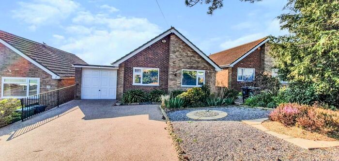 2 Bedroom Detached Bungalow To Rent In Kenmoor Close, Weymouth, Dorset, DT3