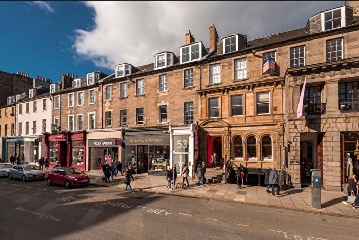 Studio To Rent In George Street, Edinburgh, EH2