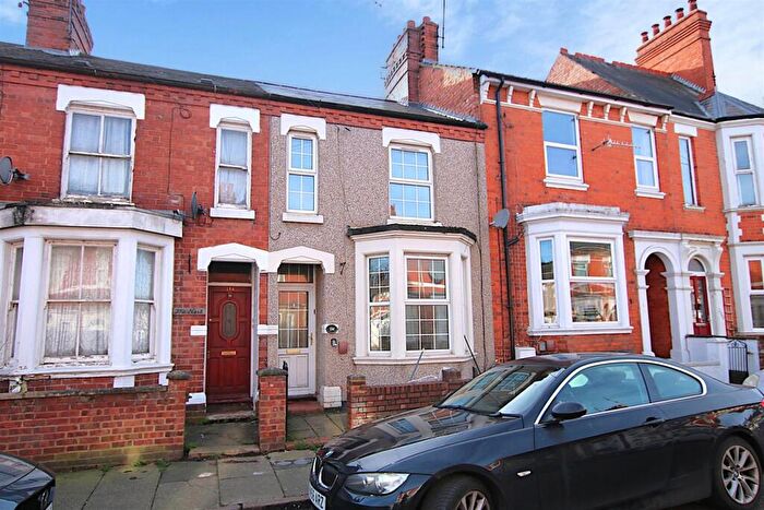 2 Bedroom Terraced House For Sale In St. James Park Road, St James, NN5