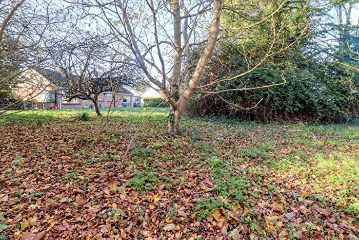 3 Bedroom Bungalow For Sale In Fields Close, Weeley, CO16