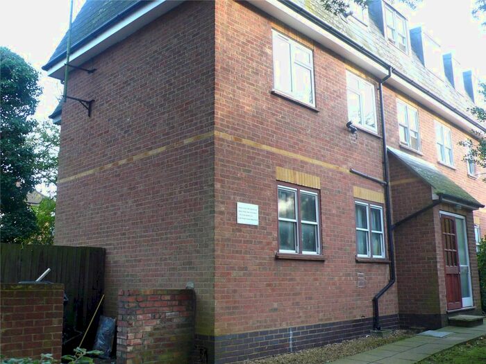 1 Bedroom Flat To Rent In Alice Court, Station Road, London, N3