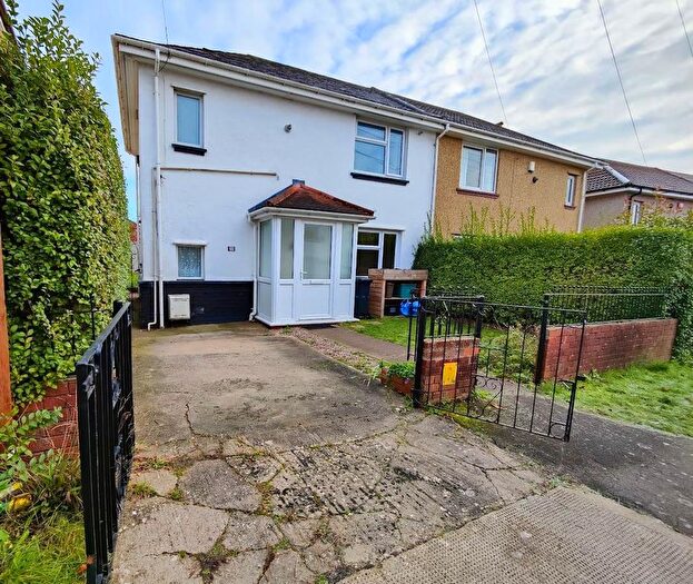 3 Bedroom Semi-Detached House For Sale In Queensdale Crescent, Bristol, BS4