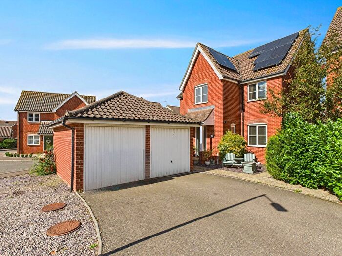 4 Bedroom Detached House For Sale In Swan Terrace, Downham Market, PE38