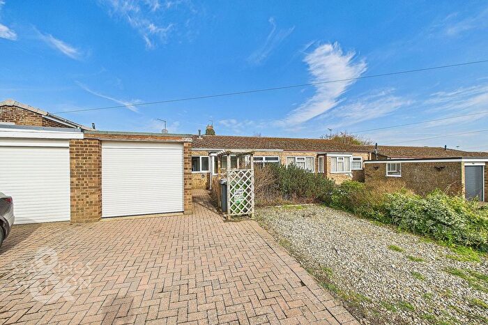 3 Bedroom Semi-Detached Bungalow For Sale In St. Laurence Avenue, Brundall, Norwich, NR13
