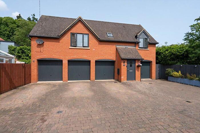 2 Bedroom Coach House For Sale In Trilley Fields, Maulden, MK45