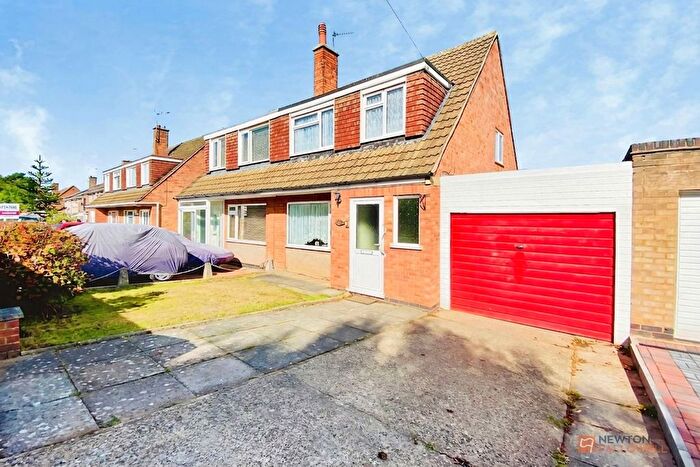 3 Bedroom Semi-Detached House For Sale In Priory Walk, Leicester Forest East, LE3