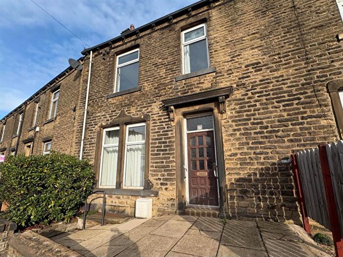 4 Bedroom Terraced House For Sale In Huddersfield Road, Elland, HX5