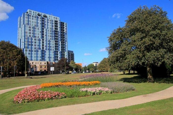 1 Bedroom Flat To Rent In K D Tower, Cotterells, Hemel Hempstead, Hertfordshire, HP1