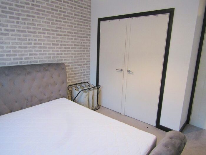 1 Bedroom Flat To Rent In Trinity Close, Leytonstone, E11