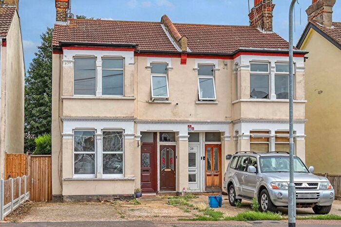 2 Bedroom Apartment For Sale In Bellevue Avenue, Southend-on-Sea, Essex, SS1