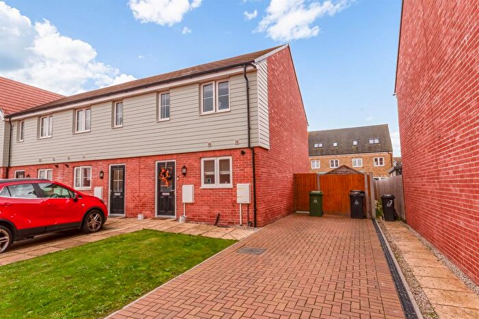 2 Bedroom End Of Terrace House For Sale In Heybridge Woods View, Heybridge, Maldon, CM9