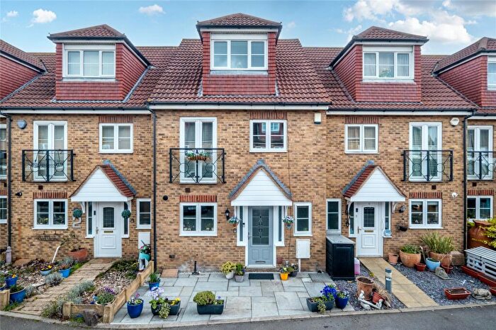 4 Bedroom Terraced House For Sale In Mariners View, Gillingham, Kent, ME7