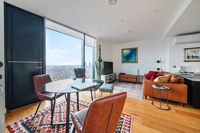 2 Bedroom Flat For Sale In Walworth Road, Elephant And Castle, London, SE1