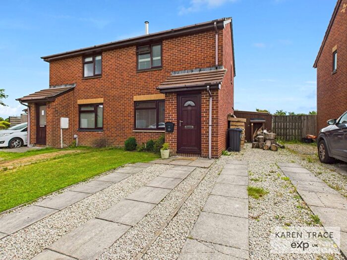 2 Bedroom Semi-Detached House For Sale In Penwithick Park, Penwithick, PL26