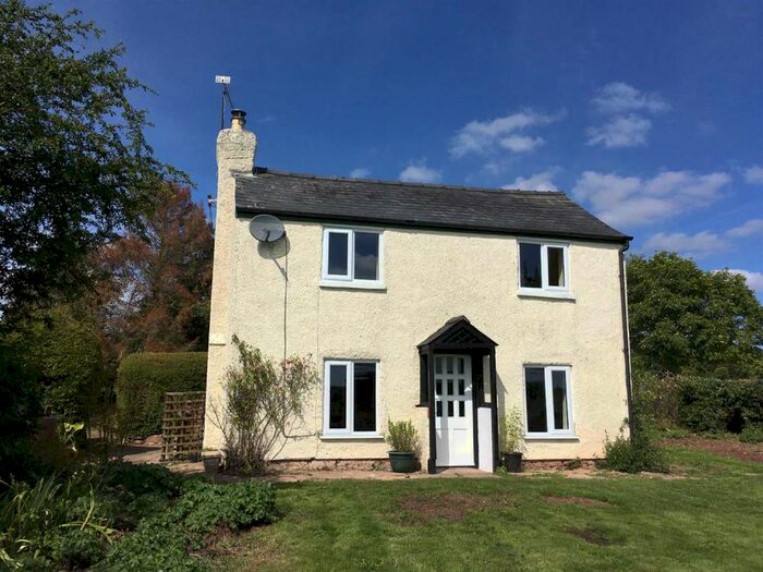 2 Bedroom Cottage To Rent In Kilcot, GL18