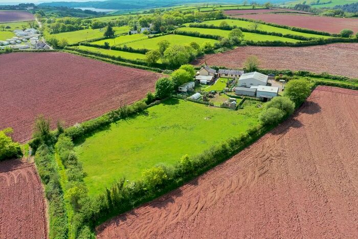 3 Bedroom Property For Sale In Llangain, Carmarthen, Carmarthenshire, SA33