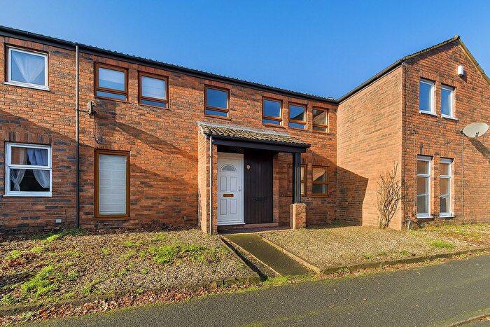 5 Bedroom Terraced House To Rent In Kimberley, Bracknell, Berkshire, RG12