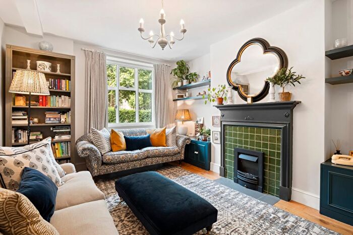 2 Bedroom Flat For Sale In Paultons Square, Chelsea, SW3