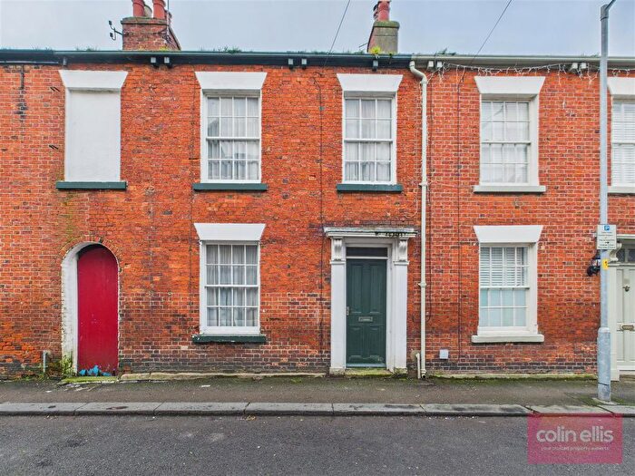 2 Bedroom Terraced House For Sale In Bedford Street, Scarborough, YO11